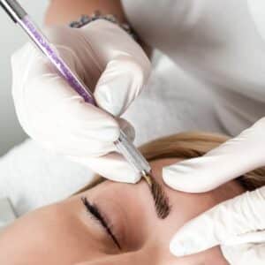 Discover the Art of Microblading - Achieve Flawless Eyebrow Definition for Effortlessly Gorgeous Looks.